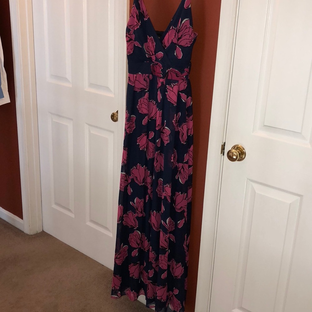 Never worn BEAUTIFUL maxi dress